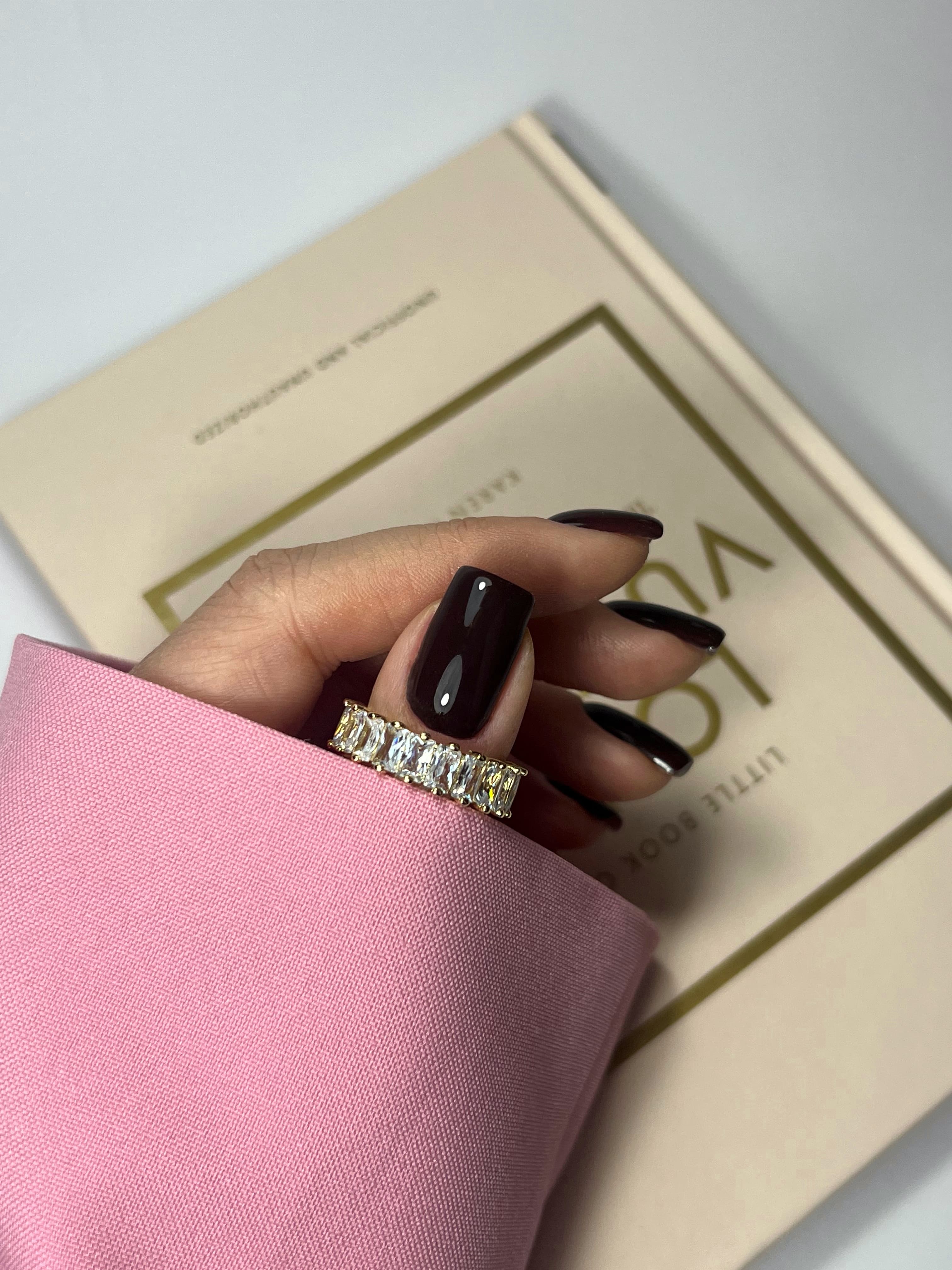 Skjønnhetsbehandling i rosatoner - Beauty Room Drammen